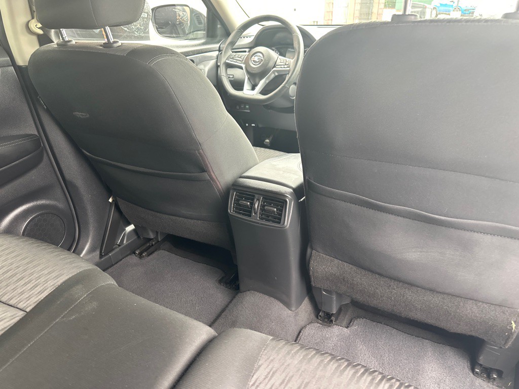 2017 Nissan Rogue Image 13
