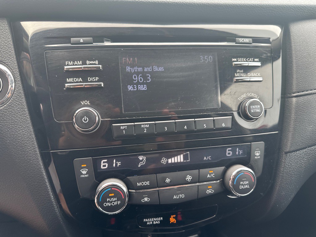 2017 Nissan Rogue Image 22