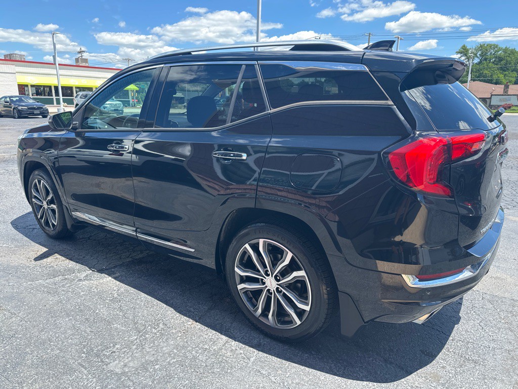 2018 GMC Terrain Image 3