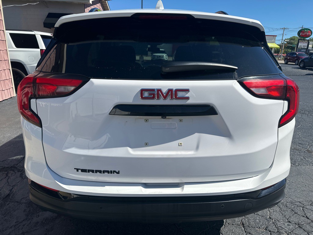 2021 GMC Terrain Image 4