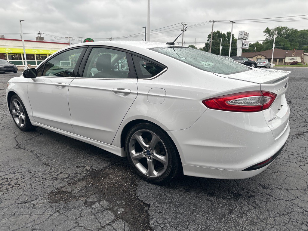 2015 Ford Fusion Image 3
