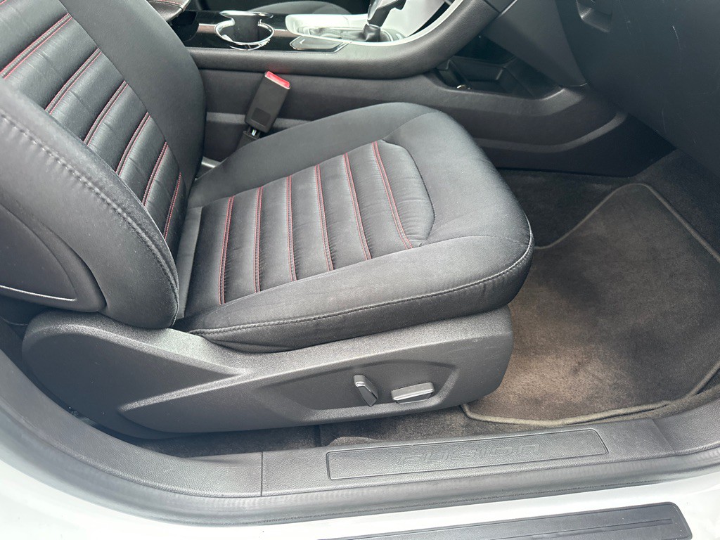2015 Ford Fusion Image 11