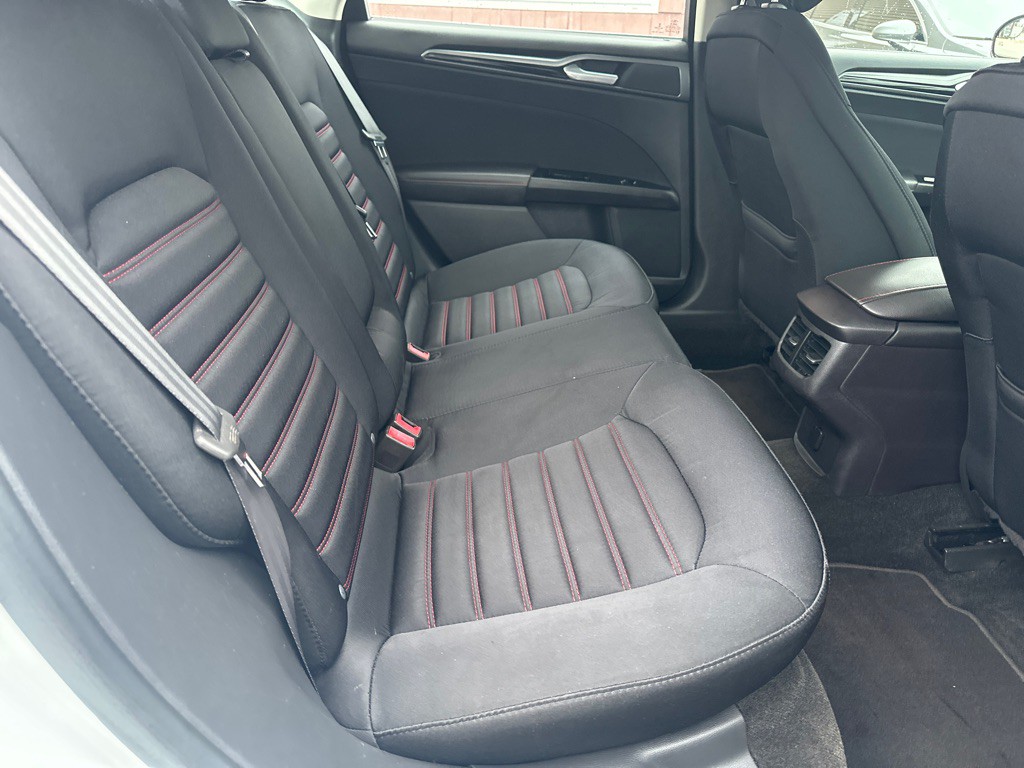 2015 Ford Fusion Image 14