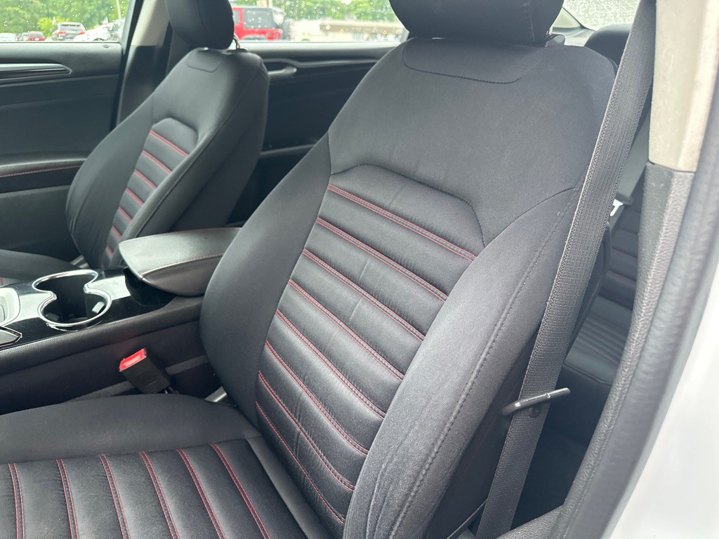 2015 Ford Fusion Image 19
