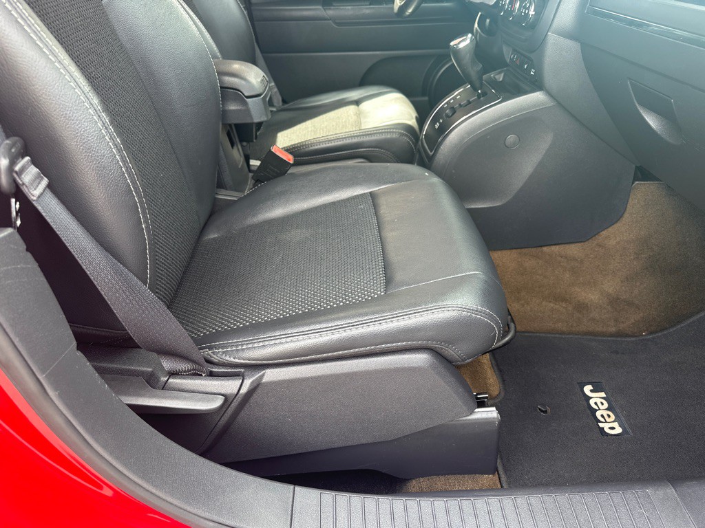 2016 Jeep Patriot Image 10