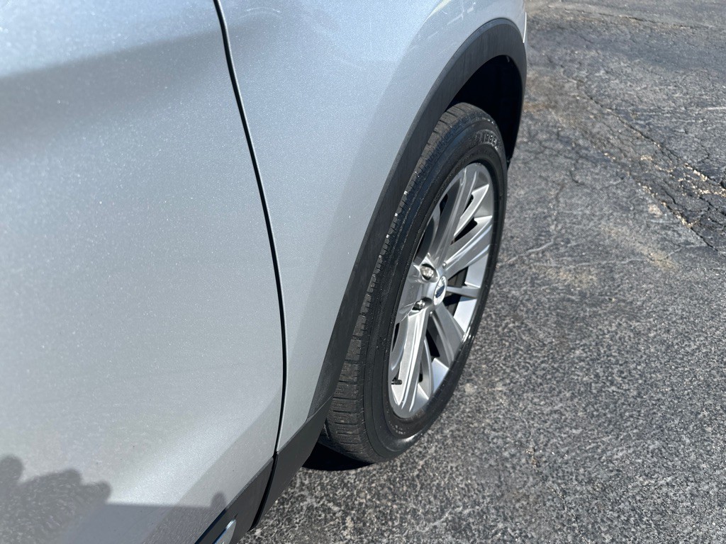 2018 Ford Explorer Image 8