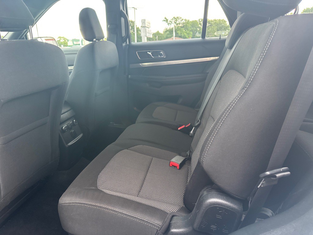 2019 Ford Explorer Image 17