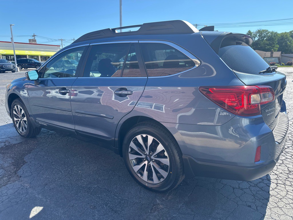 2017 Subaru Outback Image 3