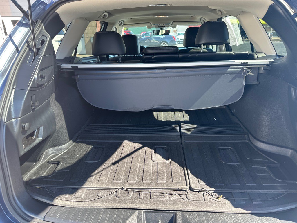 2017 Subaru Outback Image 17