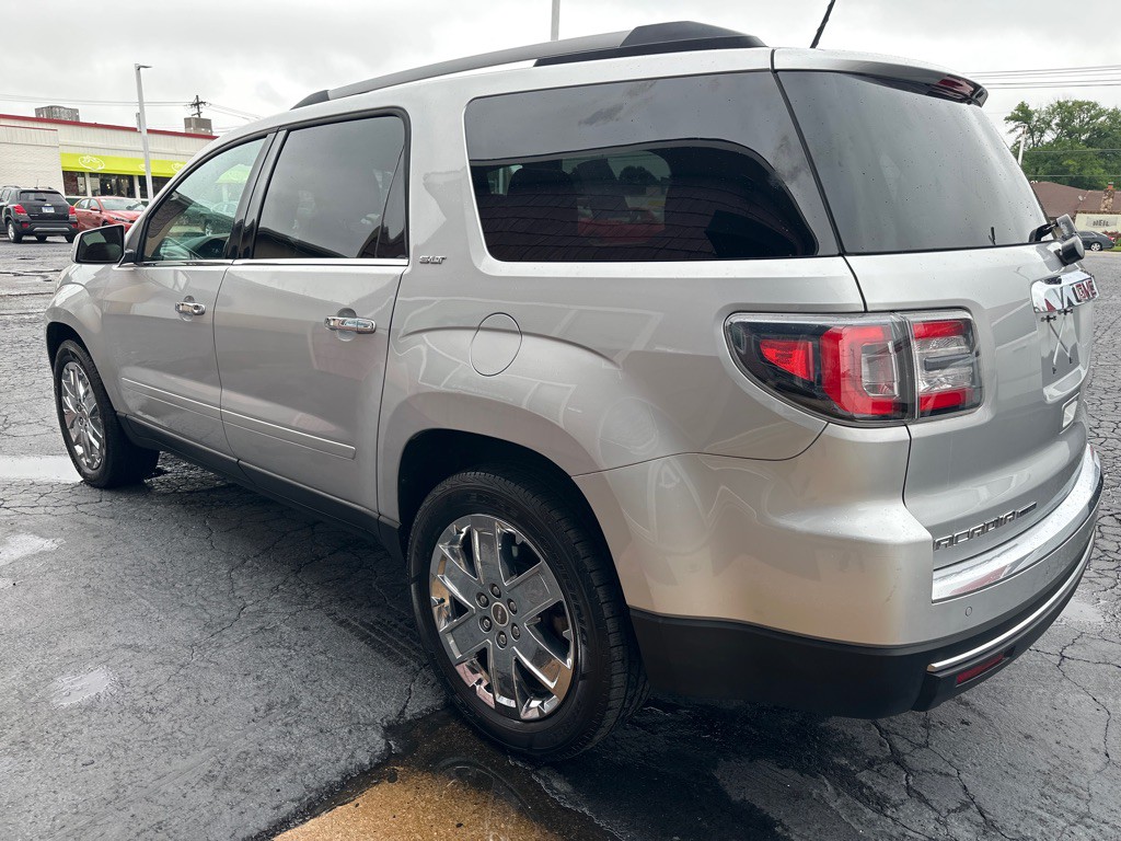 2017 GMC Acadia Image 3
