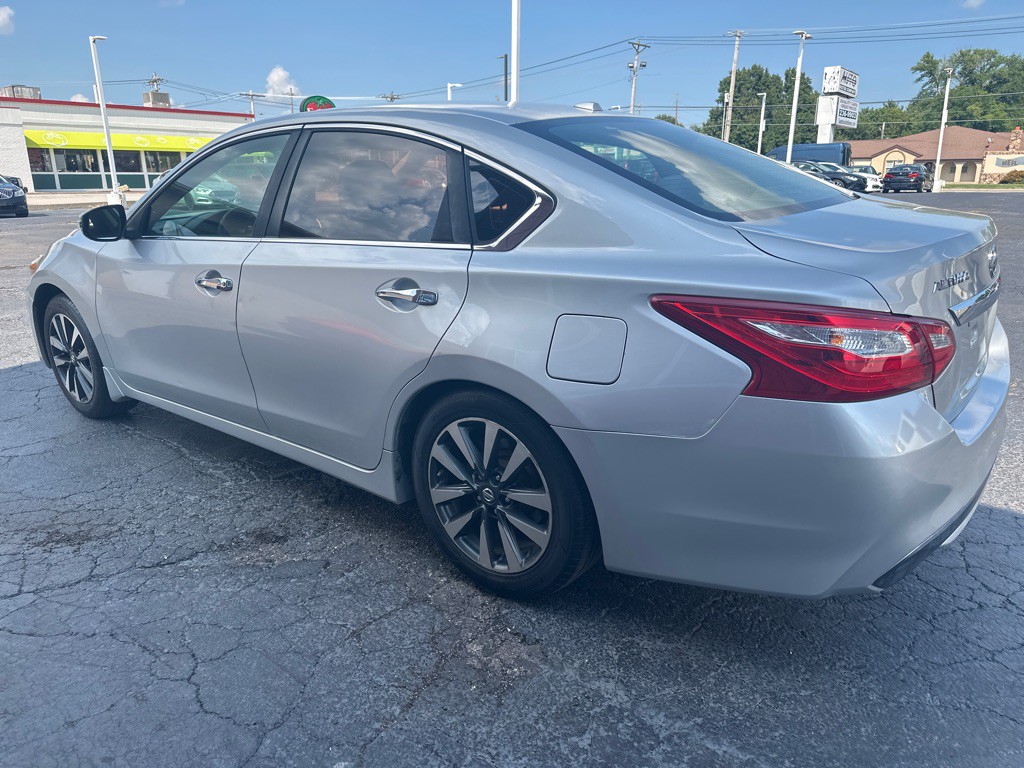 2016 Nissan Altima Image 3