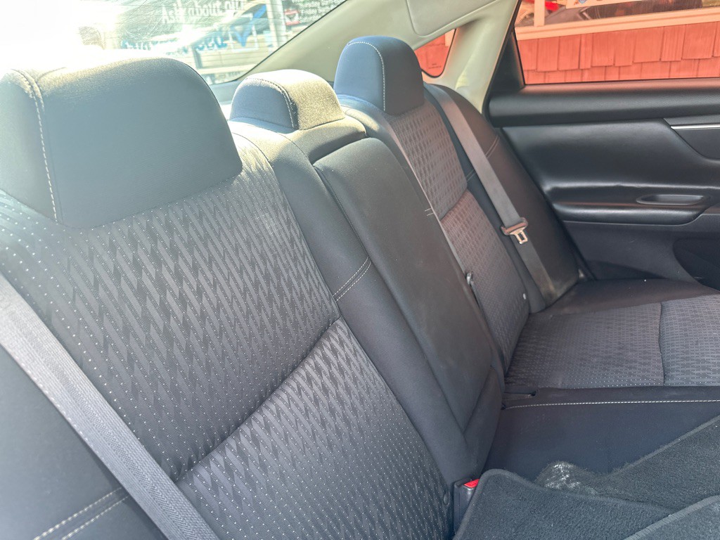 2016 Nissan Altima Image 15