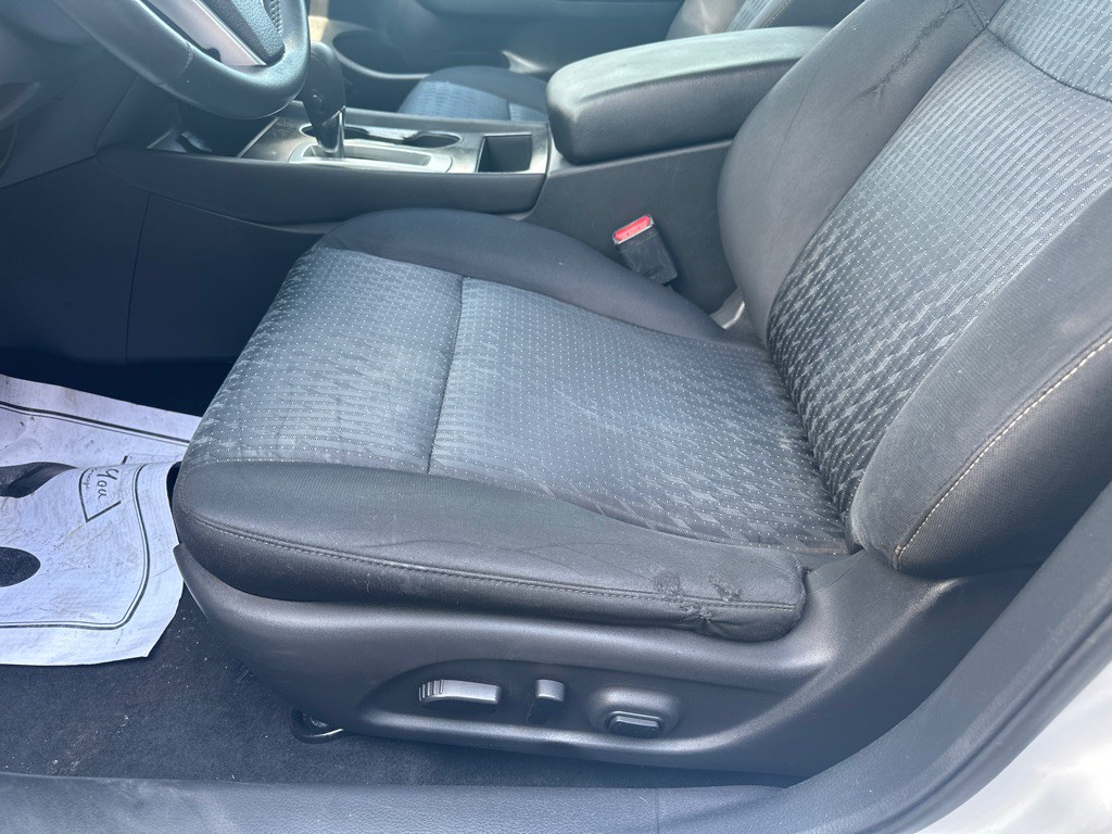 2016 Nissan Altima Image 19