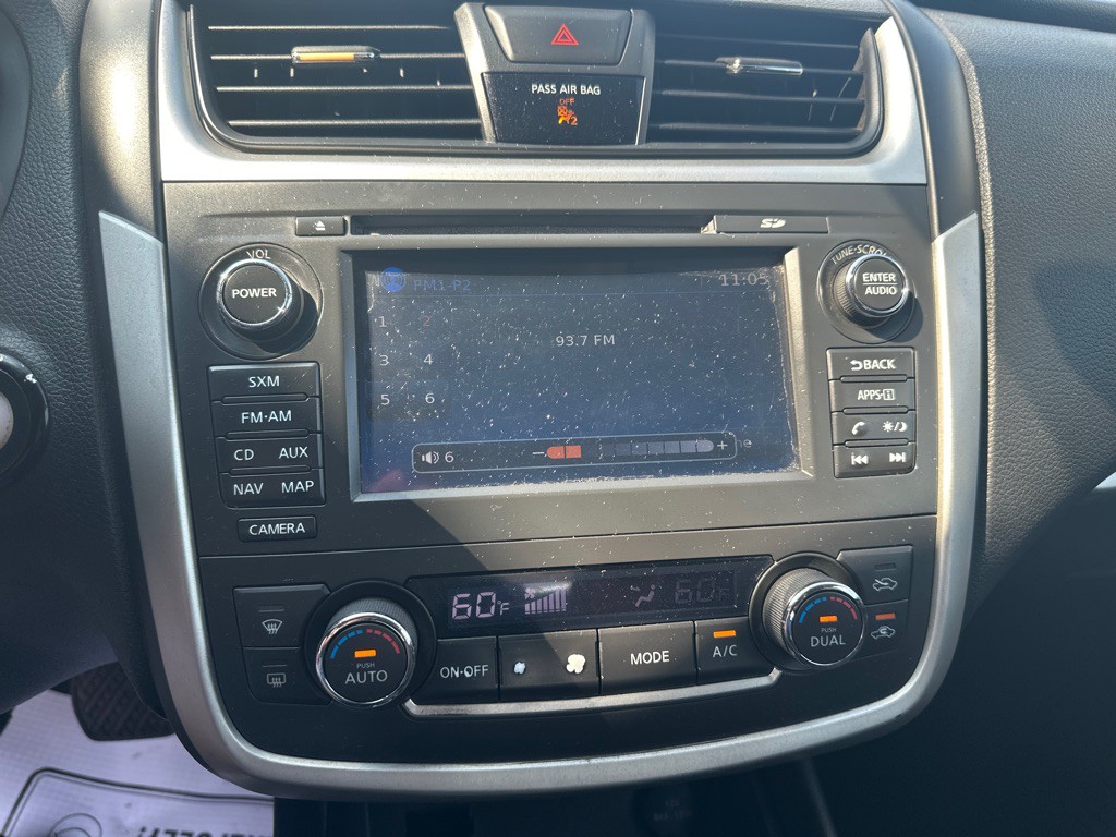 2016 Nissan Altima Image 21