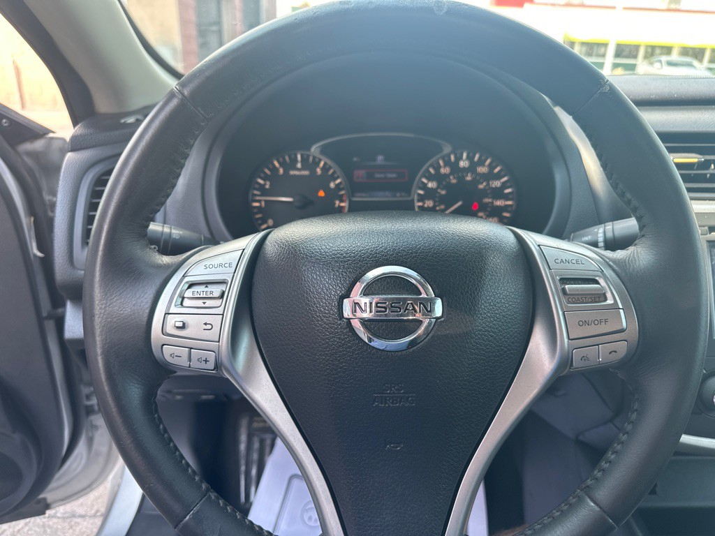 2016 Nissan Altima Image 22