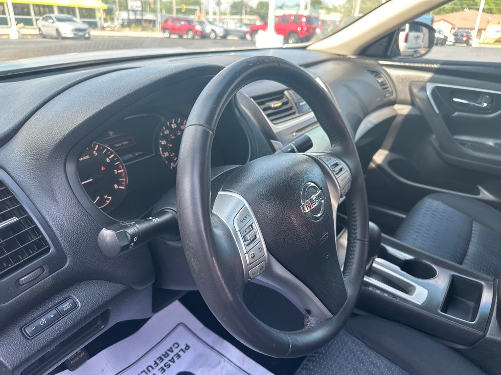 2016 Nissan Altima Image 23