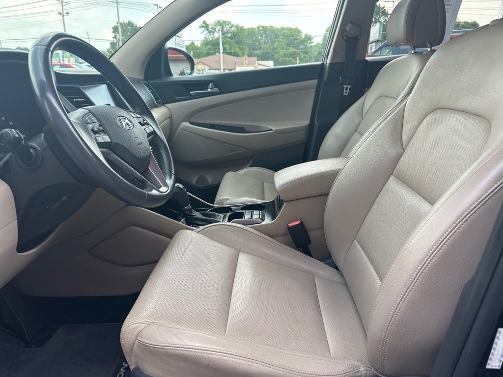 2017 Hyundai Tucson Image 2
