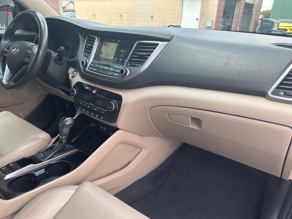 2017 Hyundai Tucson Image 9