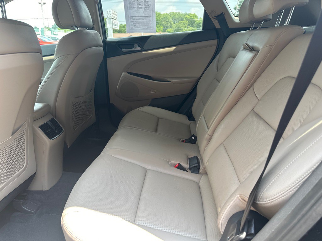2017 Hyundai Tucson Image 18