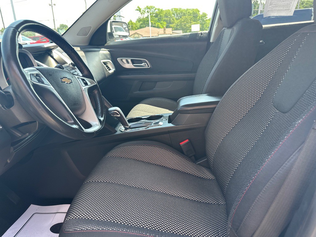 2013 Chevrolet Equinox Image 2