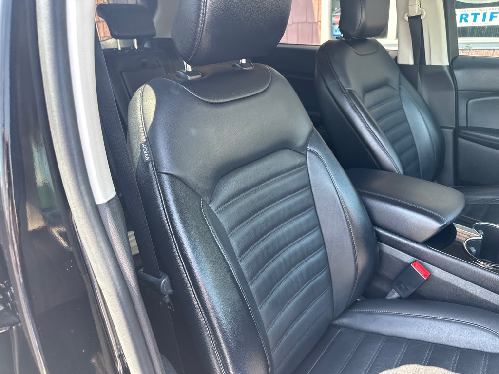 2016 Ford Edge Image 9