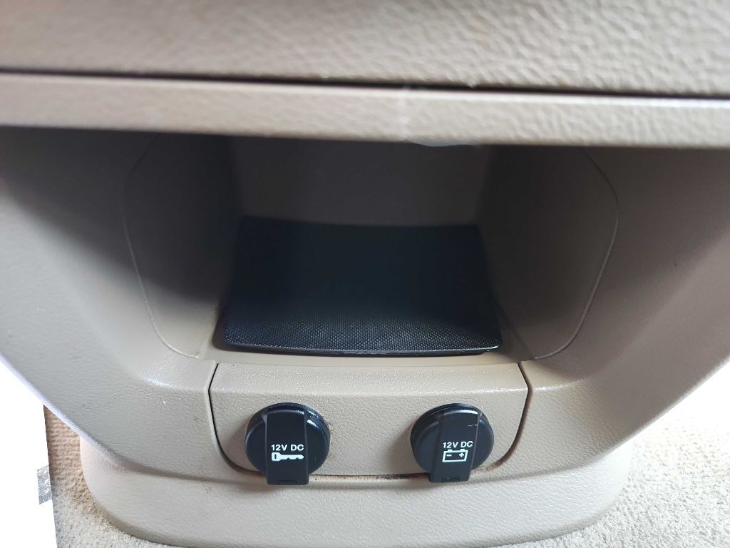2014 Chrysler Town & Country Image 30