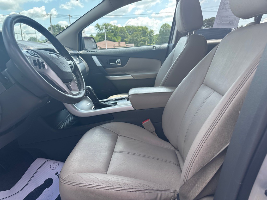 2013 Ford Edge Image 2