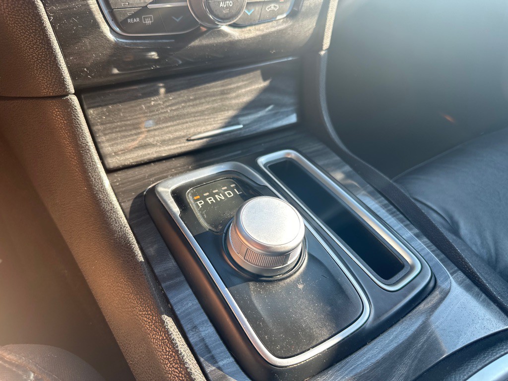 2018 Chrysler 300 Image 20