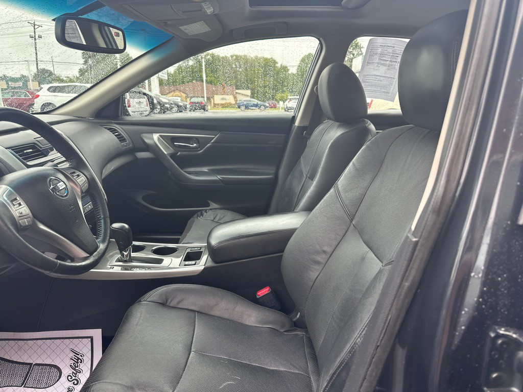 2015 Nissan Altima Image 2