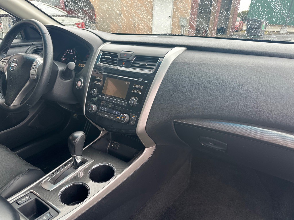 2015 Nissan Altima Image 9