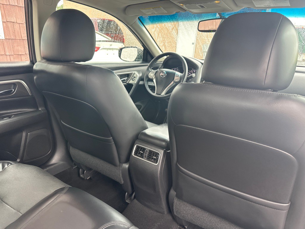 2015 Nissan Altima Image 12