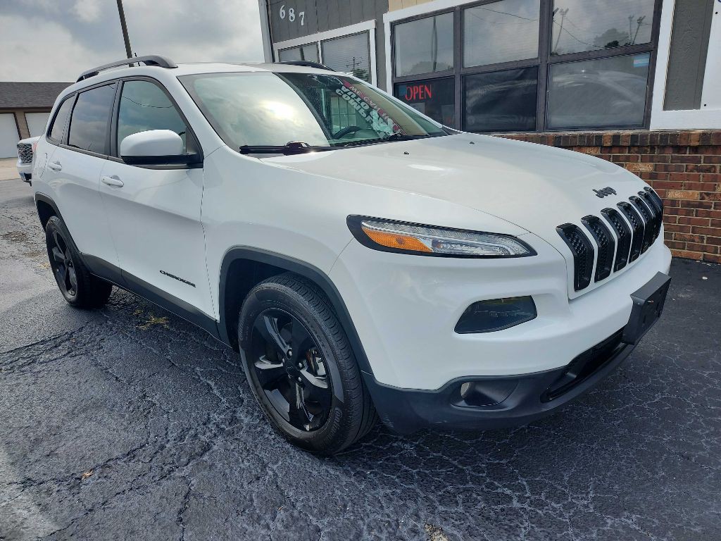 2017 Jeep Cherokee Image 2