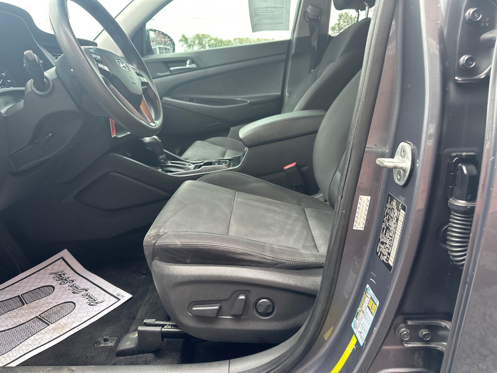2016 Hyundai Tucson Image 2