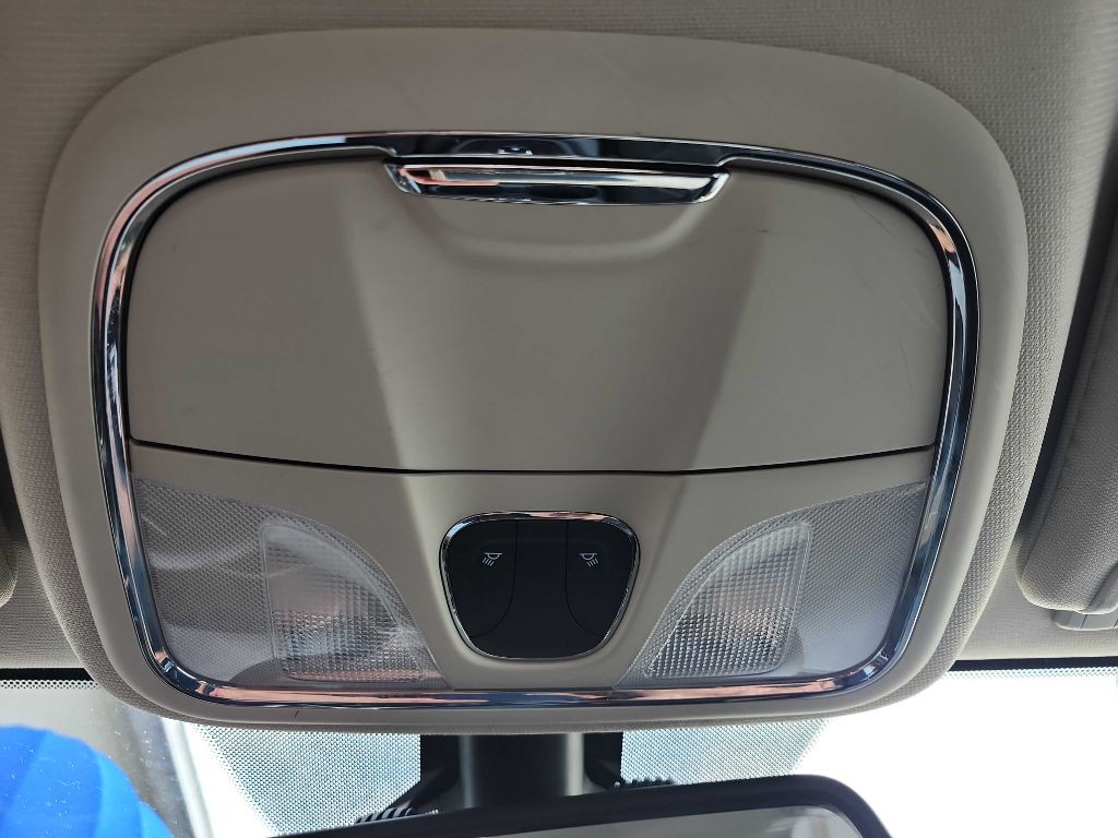 2015 Jeep Cherokee Image 24
