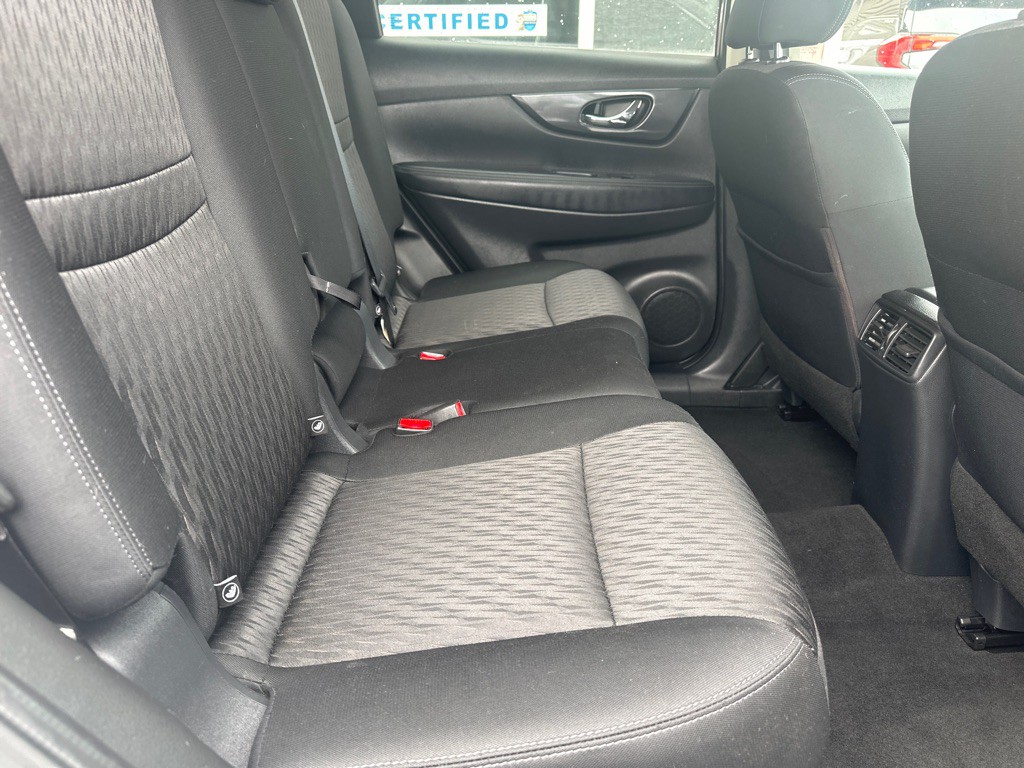 2017 Nissan Rogue Image 14