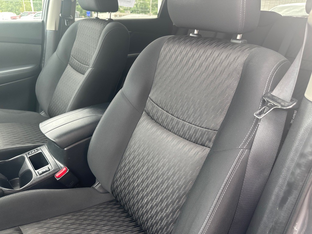 2017 Nissan Rogue Image 19