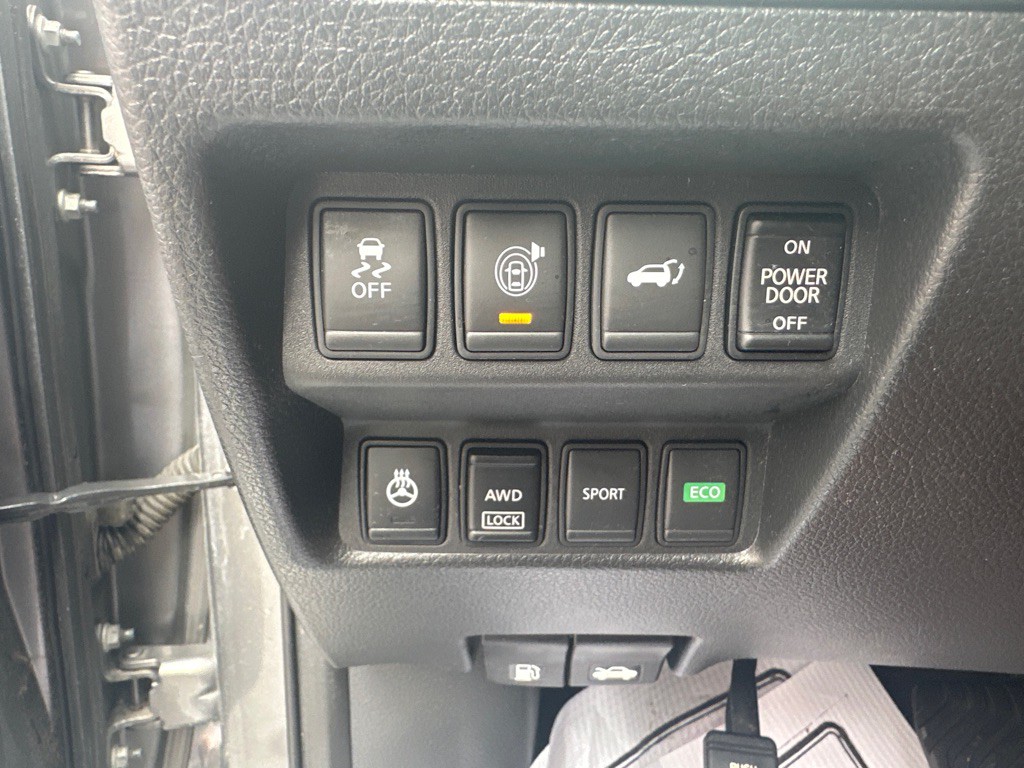 2017 Nissan Rogue Image 21