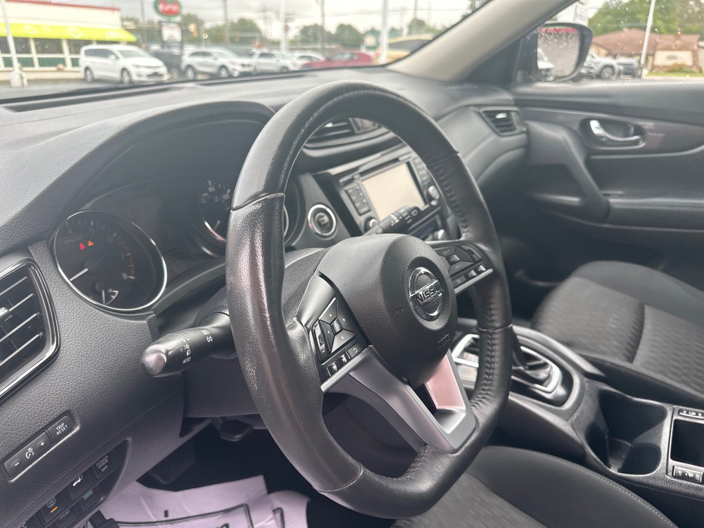 2017 Nissan Rogue Image 26