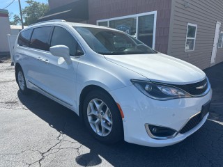 Image for 2017 Chrysler Pacifica Touring L Plus ID: 7675975
