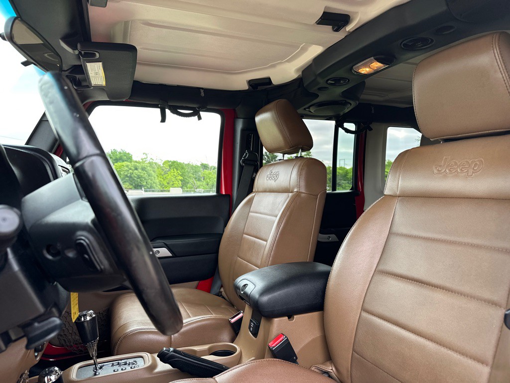 2012 Jeep Wrangler Unlimited Image 20