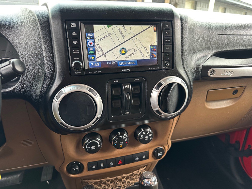 2012 Jeep Wrangler Unlimited Image 26