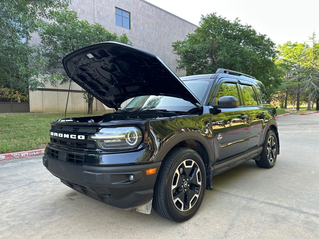 2022 Ford Bronco Image 9