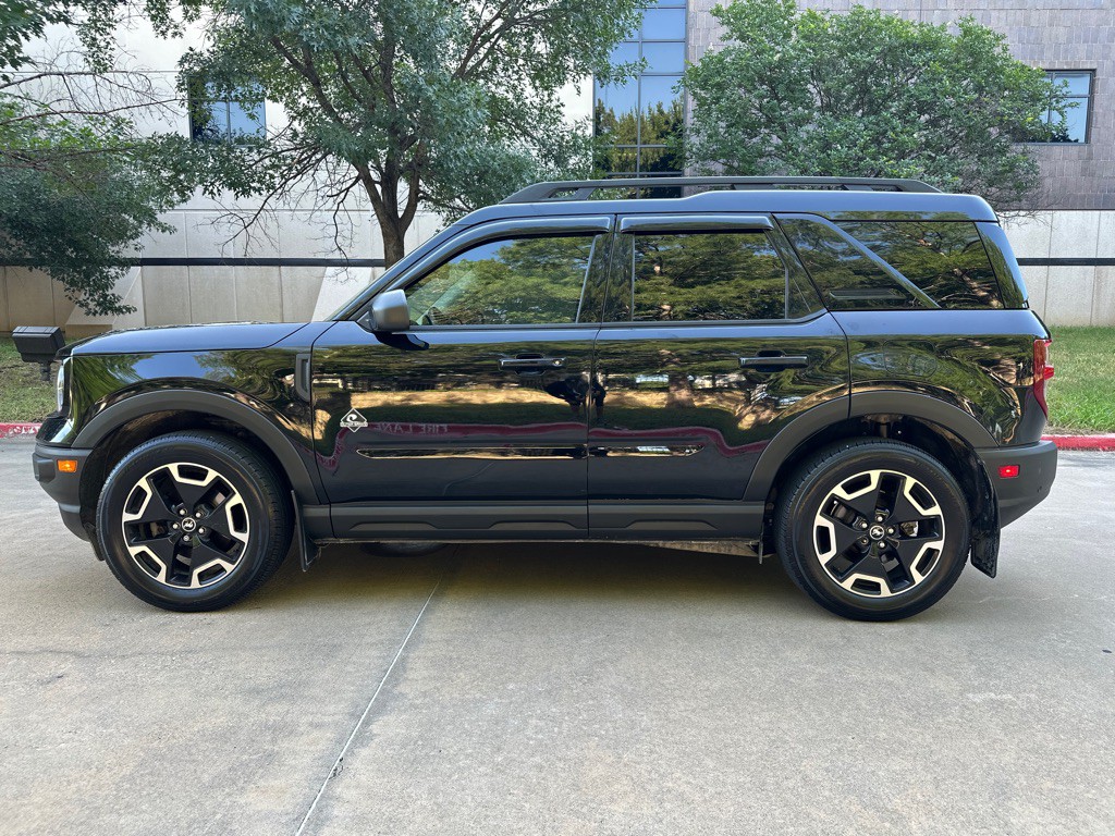 2022 Ford Bronco Image 11