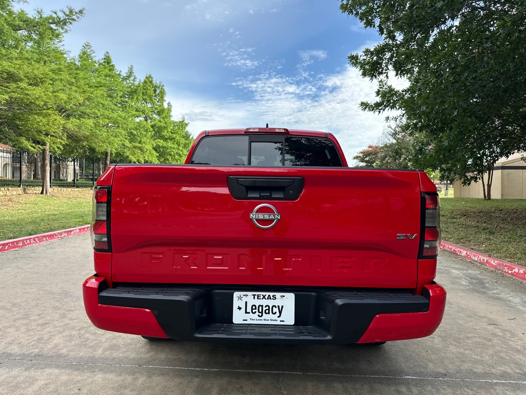 2022 Nissan Frontier Image 15