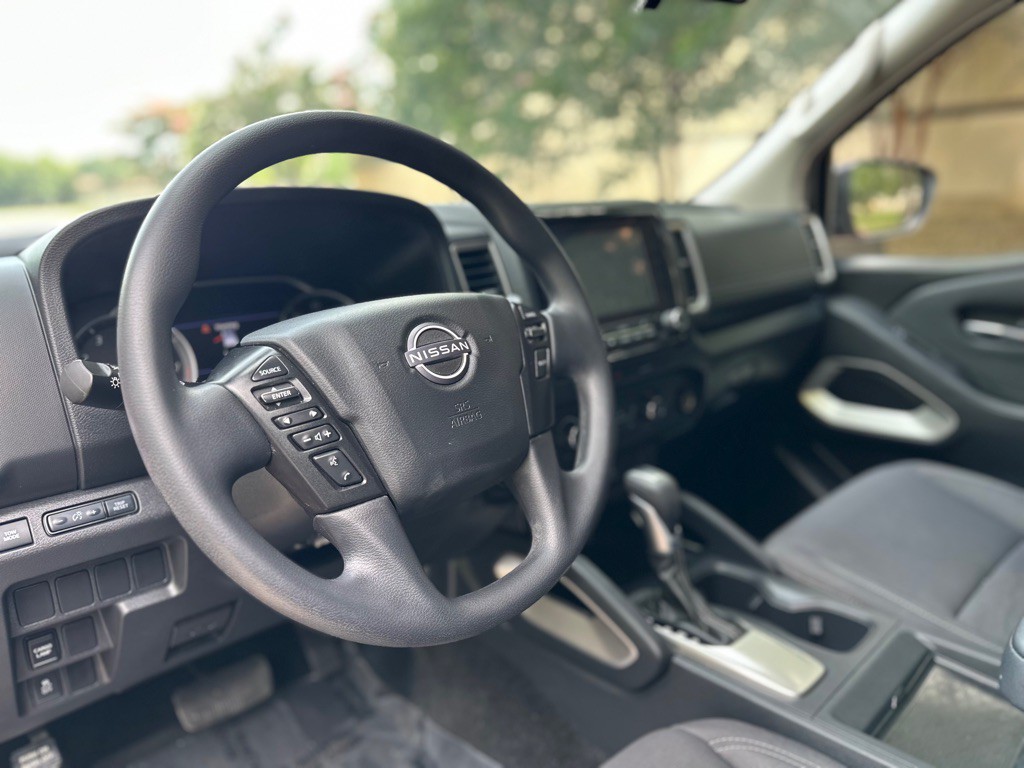 2022 Nissan Frontier Image 21
