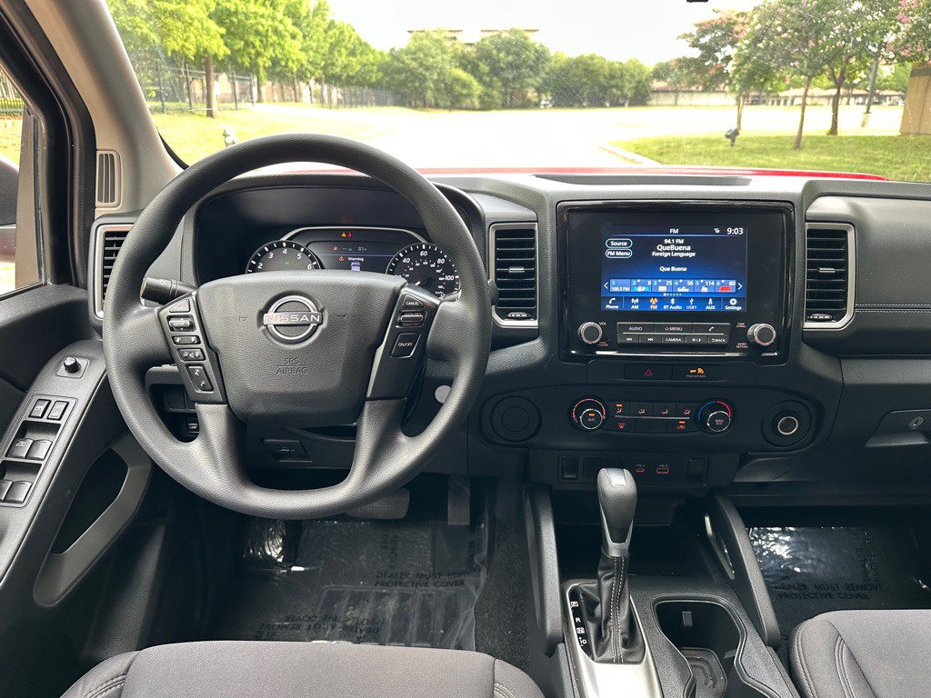 2022 Nissan Frontier Image 32