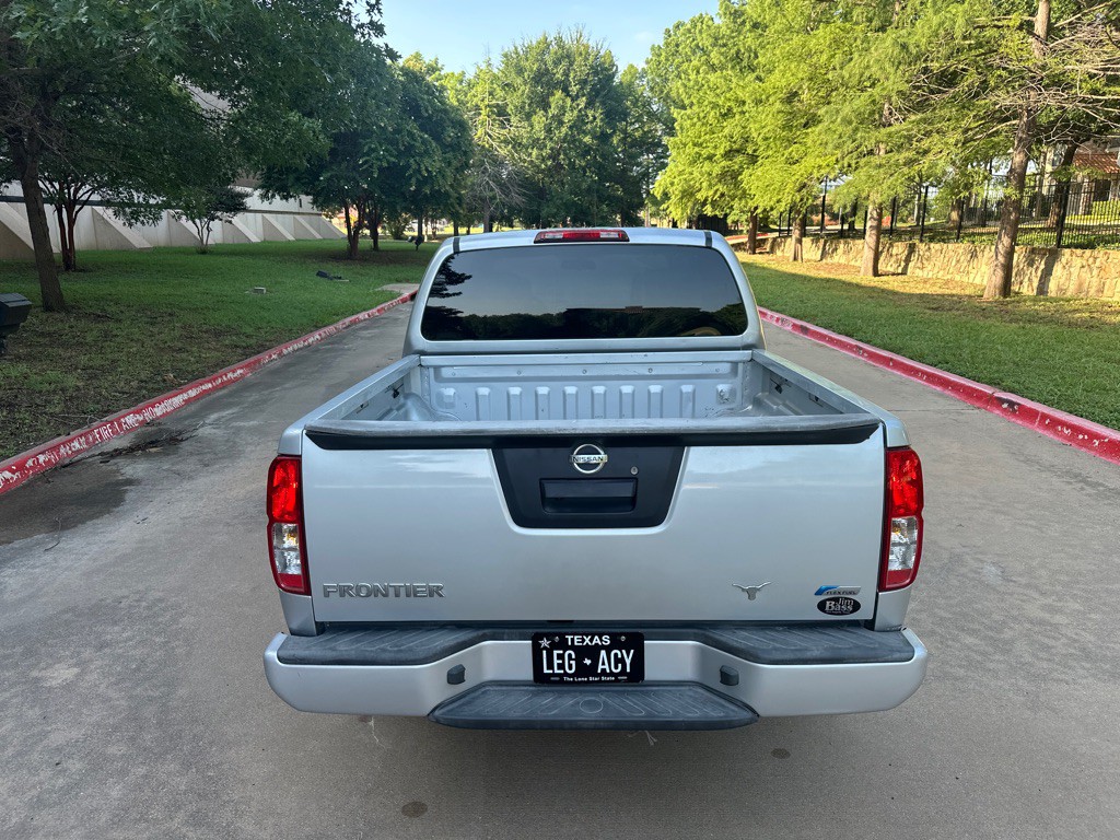 2018 Nissan Frontier Image 15