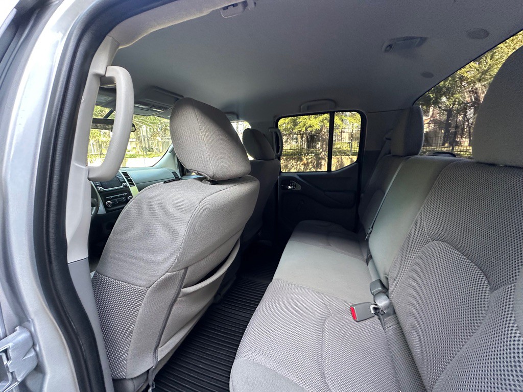 2018 Nissan Frontier Image 24
