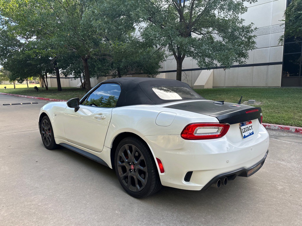 2018 FIAT 124 Spider Image 16