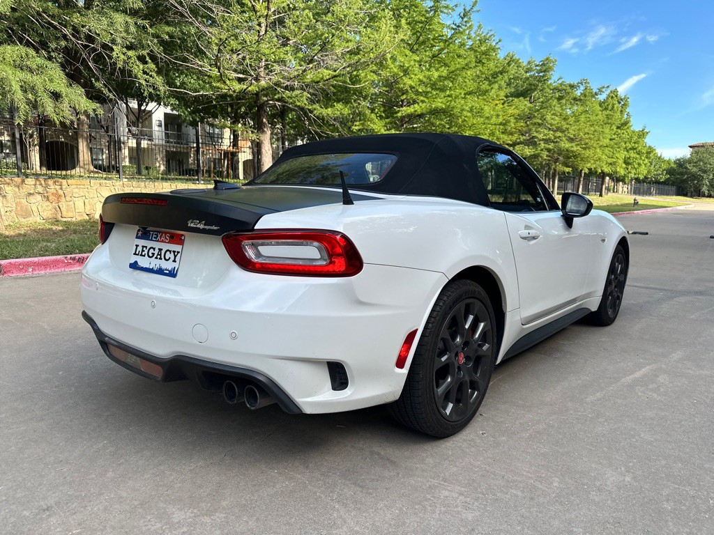 2018 FIAT 124 Spider Image 18